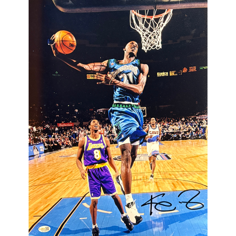 Kevin Garnett Autographed Minnesota Timberwolves 16x20 Photo vs