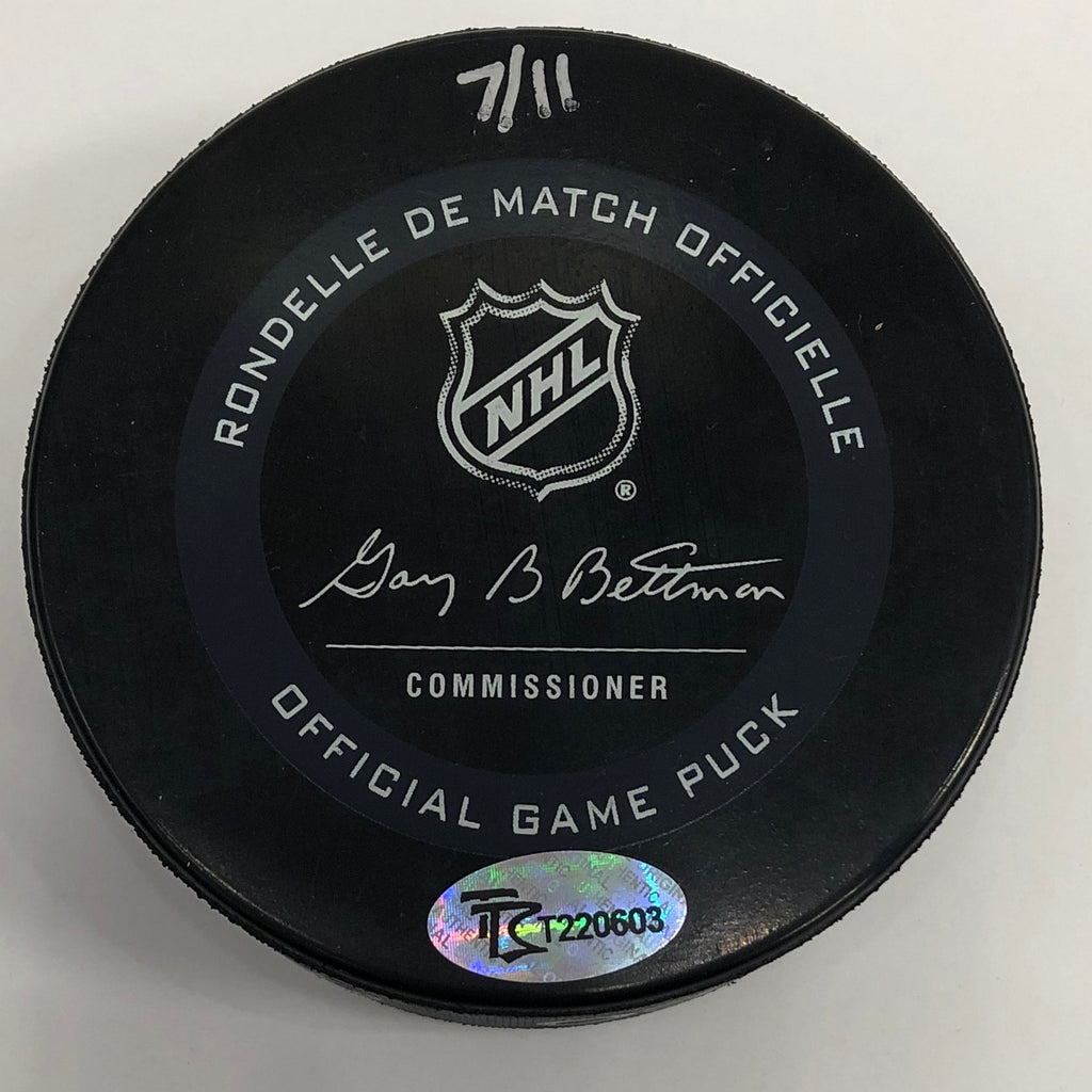 Zach Parise Autographed Dallas Official Game Puck w/ Game 1000 Inscription - Standard Number Autographs FanHQ   