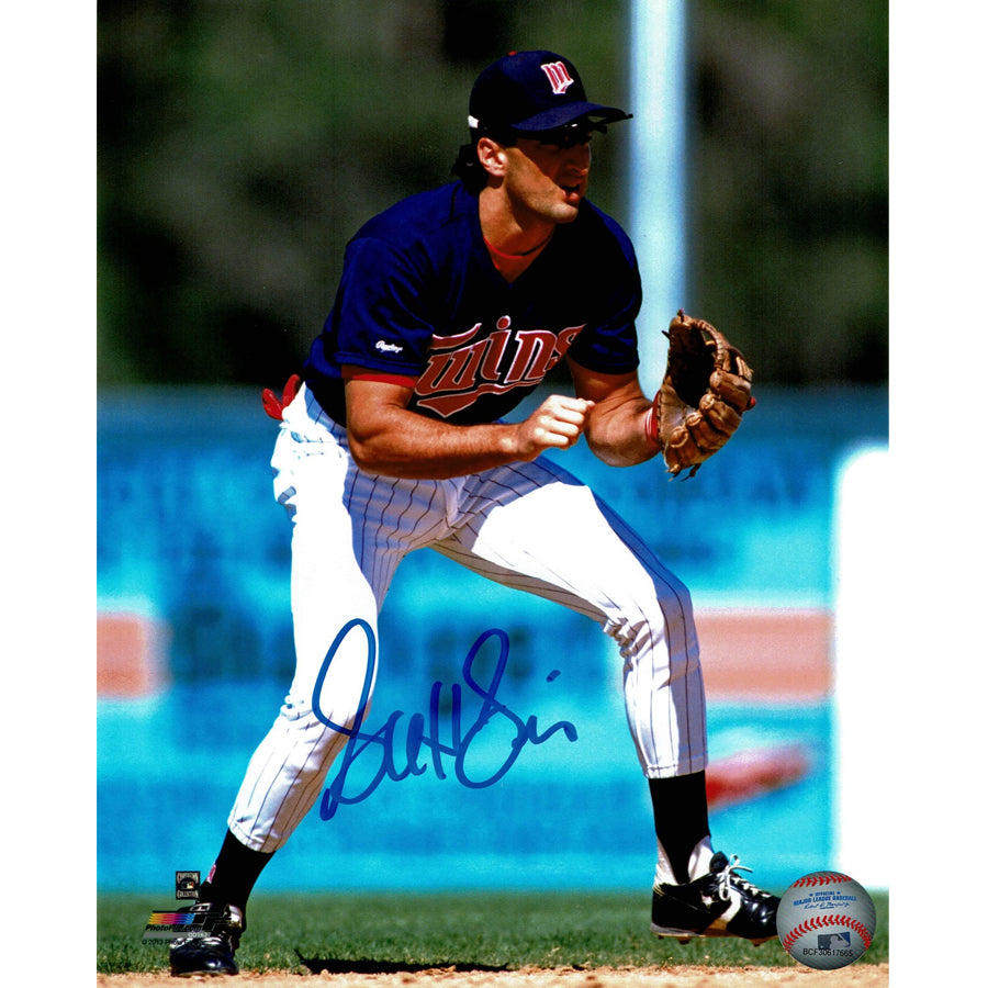 Scott Leius Autographed Minnesota Twins 8x10 Photo Fielding Autographs FanHQ   