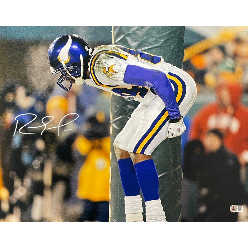 Randy Moss Autographed 16x20 "Mooning" Photo Autographs Fan HQ