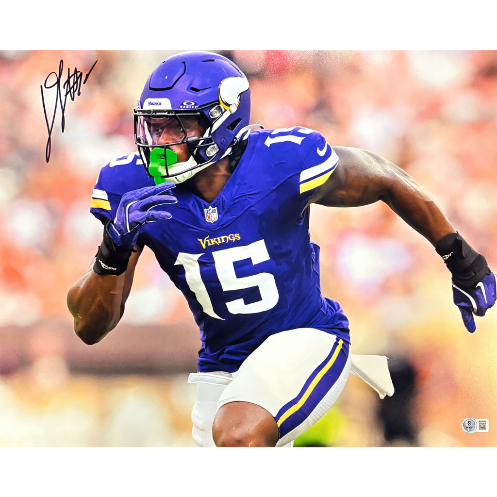 Dallas Turner Autographed Minnesota Vikings 16x20 Photo Running Autographs FanHQ