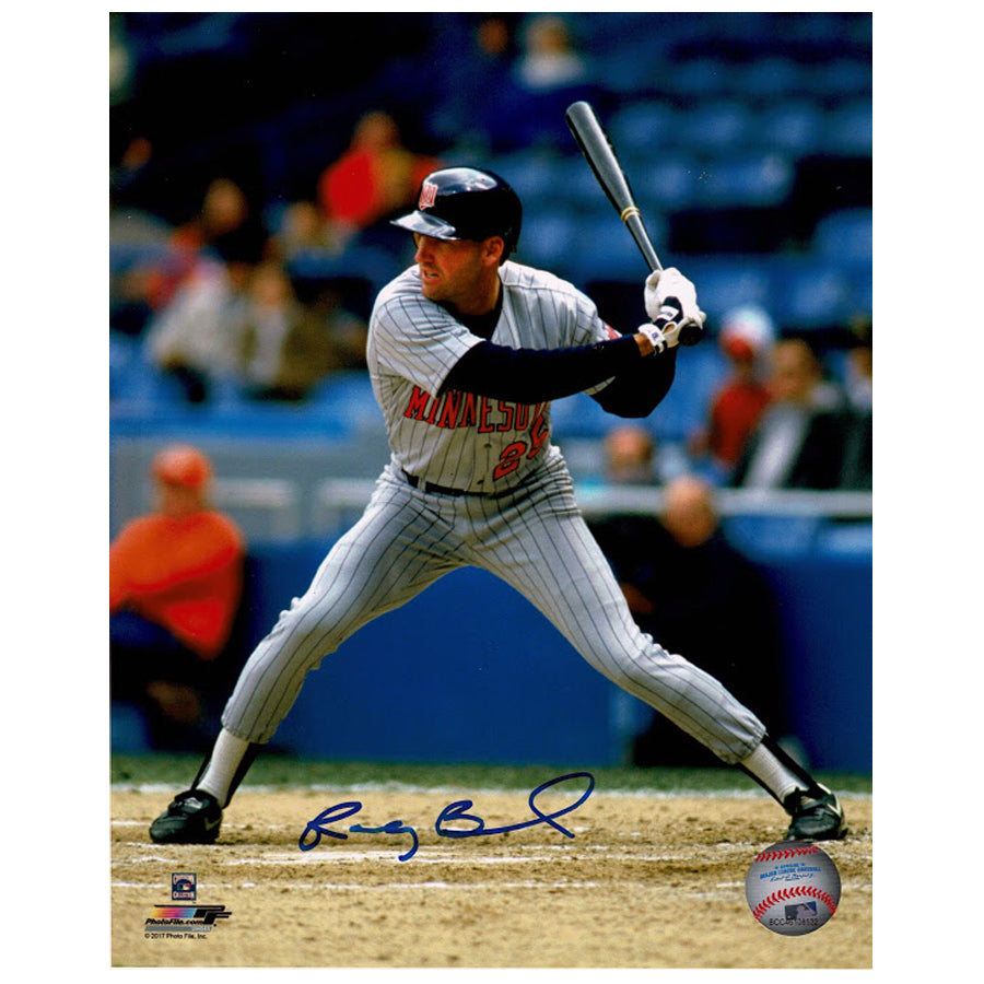 Autograph Warehouse 651605 Kent Hrbek Autographed 8 x 10 in. Photo -  Minnesota Twins - No.SC3 Matted & Framed