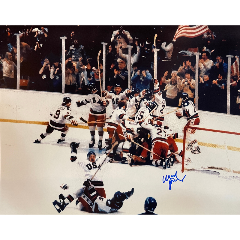 Mark Pavelich Autographed Miracle On Ice 16x20 Photo